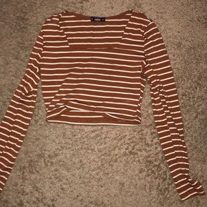 Cropped long sleeve shirt